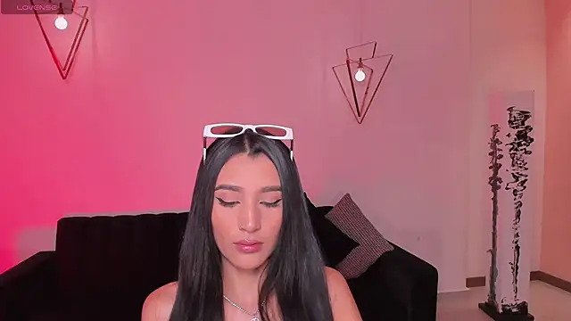 BellaCarteer  online show from 3, 10, 2025