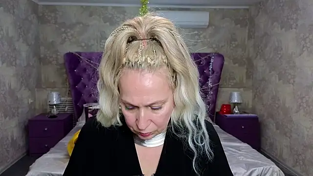 Penelope Pinky online show from 19, 1, 2025