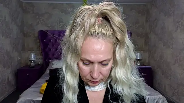 Penelope Pinky online show from 19, 1, 2025