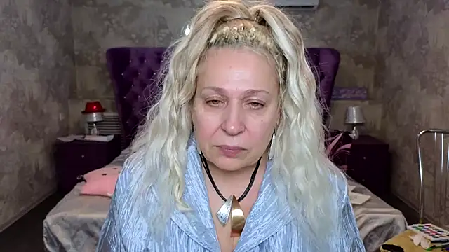 Penelope Pinky online show from 29, 1, 2025