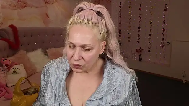 Penelope Pinky online show from 11, 3, 2025