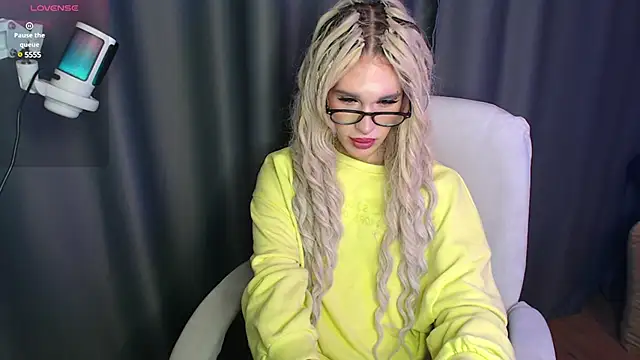 Cassie Bae online show from 14, 1, 2025