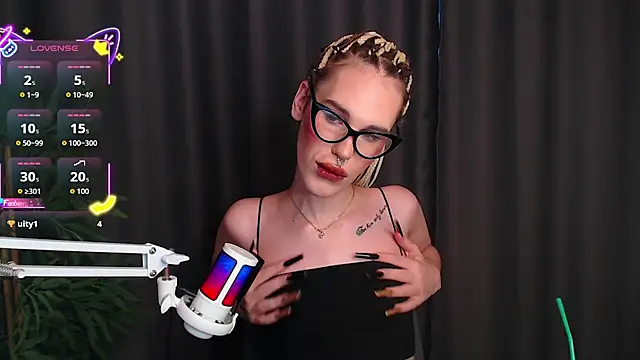 Cassie Bae online show from 17, 12, 2025