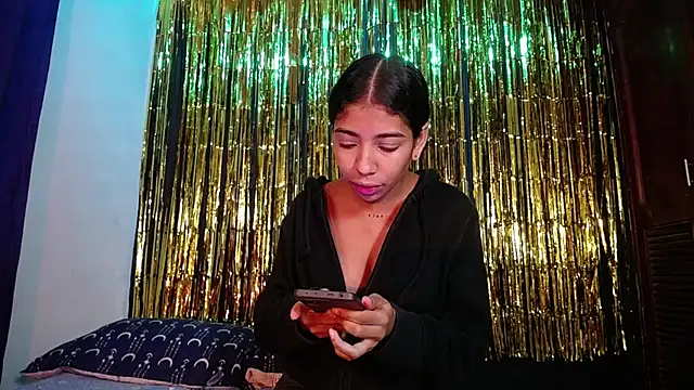 Snapshot of anais_tgn chatting on 5, 1, 2025 anais tgn online show from 5, 1, 2025