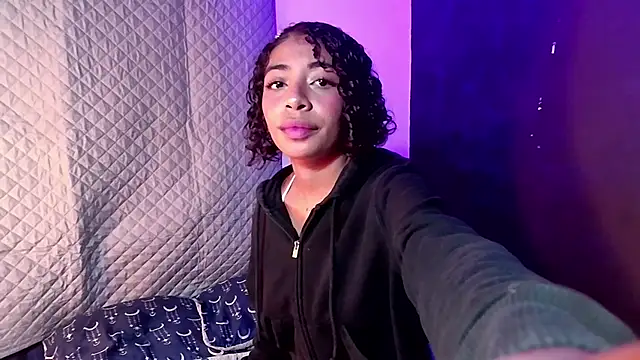Snapshot of anais_tgn chatting on 19, 2, 2025 anais tgn online show from 19, 2, 2025