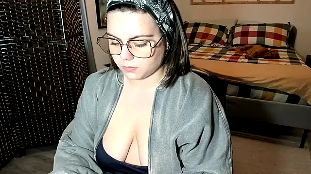 Snapshot of raiazane23 chatting on 21, 11, 2025 raiazane23 online show from 21, 11, 2025