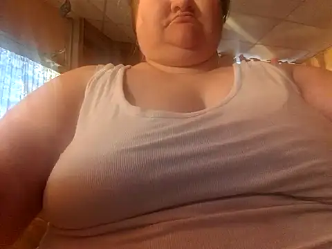 Snapshot of chrissybear84 chatting on 24, 6, 2026 chrissybear84 online show from 24, 6, 2026