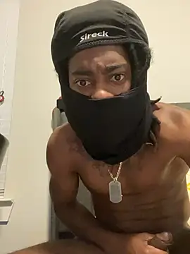 Snapshot of siscobob03 chatting on 16, 12, 2024 siscobob03 online show from 16, 12, 2024