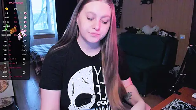 Alice Dreamgirl  online show from 25, 11, 2025