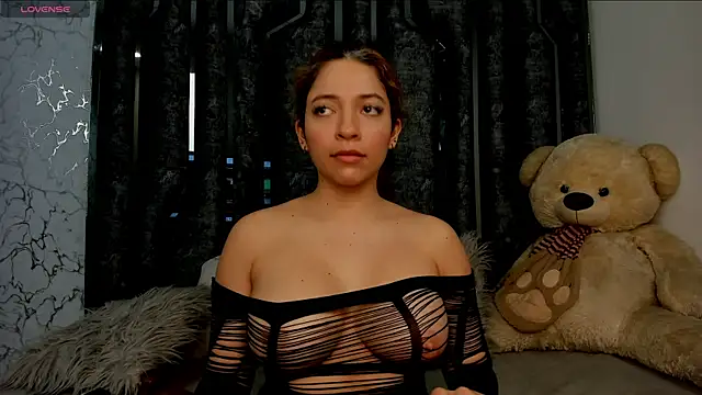 johanafox  online show from 30, 1, 2025