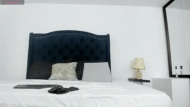 Snapshot of hotmature1 chatting on 12, 11, 2025 hotmature1 online show from 12, 11, 2025