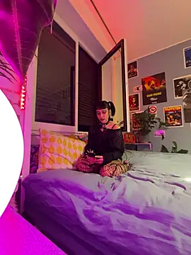 Snapshot of littlewitchxoxo chatting on 16, 12, 2024 littlewitchxoxo online show from 16, 12, 2024