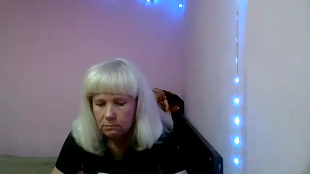 sakura blonde online show from 11, 2, 2025