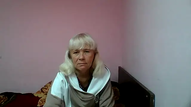 sakura blonde online show from 25, 9, 2025