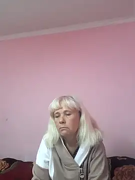 sakura blonde online show from 26, 9, 2025