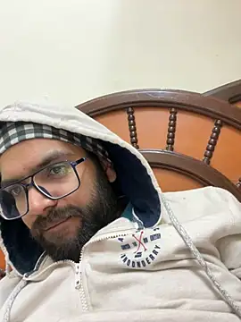 Arsh Loves Luv online show from 23, 12, 2024