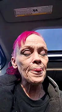 MommyMisfit online show from 20, 12, 2025