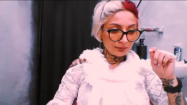 Lucky Deniz online show from 22, 11, 2025