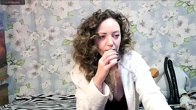 Snapshot of KattyLuuu chatting on 2, 3, 2025 KattyLuuu online show from 2, 3, 2025