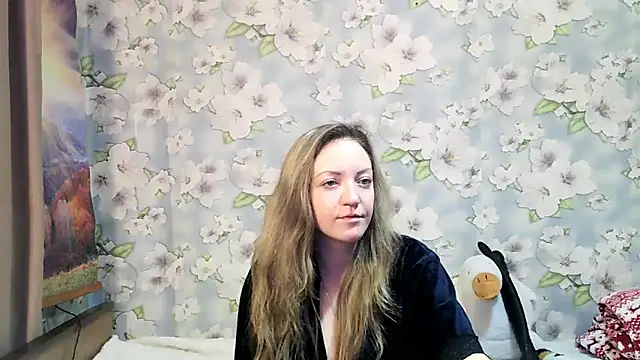 Snapshot of KattyLuuu chatting on 11, 10, 2025 KattyLuuu online show from 11, 10, 2025