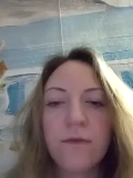 Snapshot of KattyLuuu chatting on 4, 12, 2025 KattyLuuu online show from 4, 12, 2025