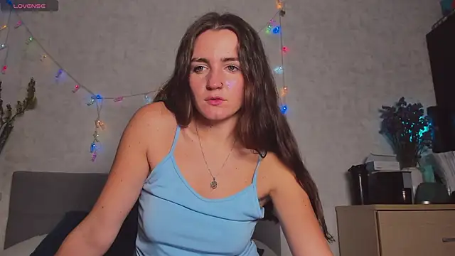 Paige coyness online show from 23, 12, 2024