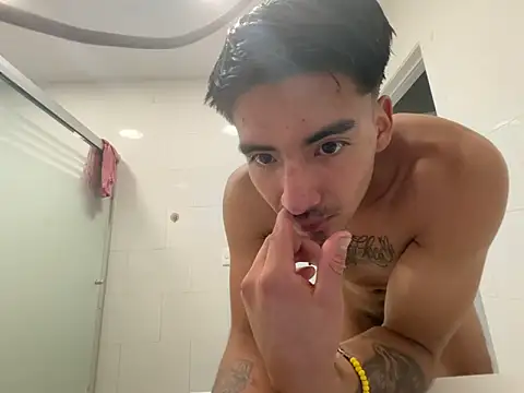 Snapshot of GIOOOO568 chatting on 24, 10, 2025 GIOOOO568 online show from 24, 10, 2025