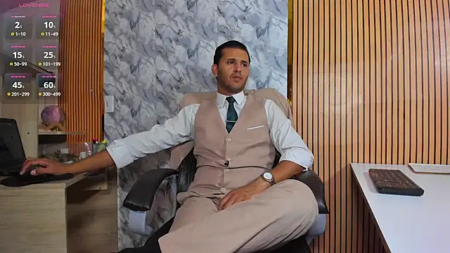 Hideintheoffice online show from 16, 4, 2026