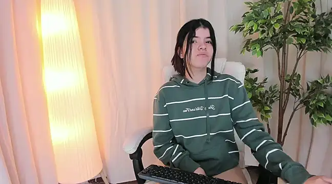 Maddy bennet online show from 20, 3, 2025