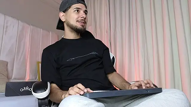 Samir bear online show from 31, 10, 2025