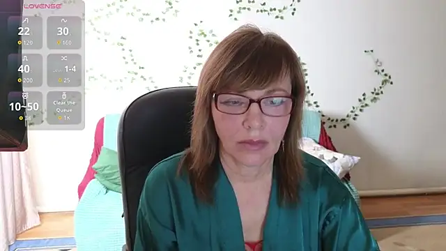Snapshot of Miss_Moren chatting on 5, 4, 2026 Miss Moren online show from 5, 4, 2026