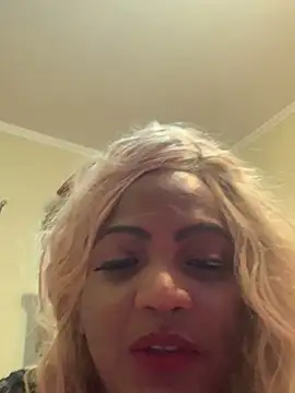 Snapshot of The-Beyonce chatting on 2, 1, 2025 The-Beyonce online show from 2, 1, 2025