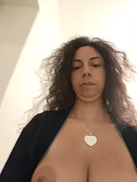 naughty69curls online show from 8, 6, 2026