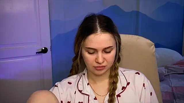 IlonaMurf online show from 5, 3, 2026