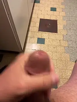 Snapshot of mikiss789 chatting on 25, 10, 2025 mikiss789 online show from 25, 10, 2025