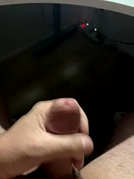 Snapshot of mikiss789 chatting on 24, 11, 2025 mikiss789 online show from 24, 11, 2025