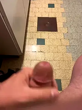 Snapshot of mikiss789 chatting on 25, 11, 2025 mikiss789 online show from 25, 11, 2025