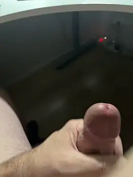 Snapshot of mikiss789 chatting on 16, 12, 2025 mikiss789 online show from 16, 12, 2025