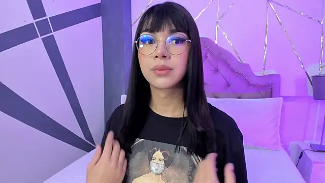 RoseCassie online show from 13, 1, 2025