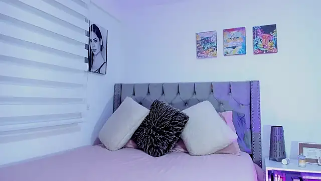 Snapshot of Sara_Leblanc chatting on 5, 2, 2025 Sara Leblanc online show from 5, 2, 2025