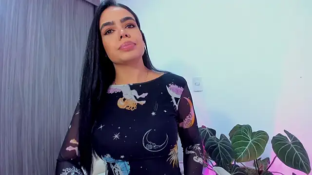 Snapshot of Sara_Leblanc chatting on 11, 9, 2025 Sara Leblanc online show from 11, 9, 2025