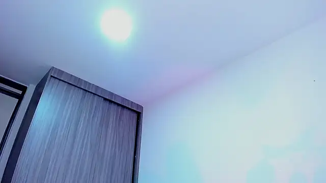 Snapshot of Sara_Leblanc chatting on 21, 10, 2025 Sara Leblanc online show from 21, 10, 2025