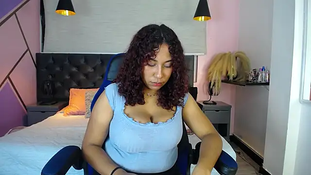 Snapshot of lauraltt chatting on 19, 1, 2025 lauraltt online show from 19, 1, 2025
