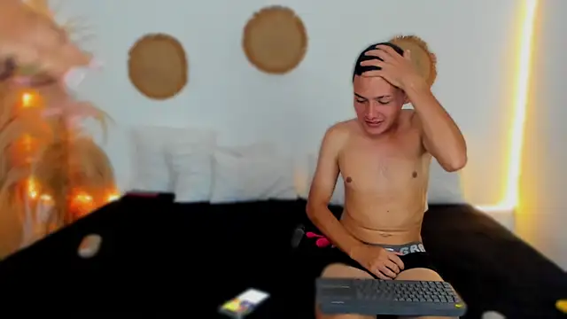 TifannyRossiii online show from 22, 3, 2025