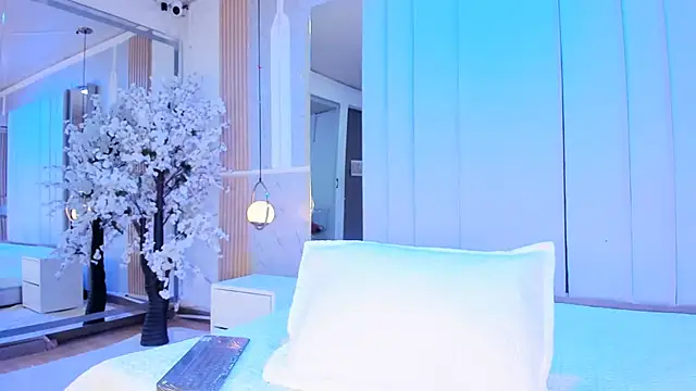 Snapshot of salomebenz chatting on 9, 7, 2026 salomebenz online show from 9, 7, 2026