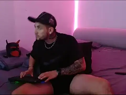 miia-liiam online show from 7, 1, 2025