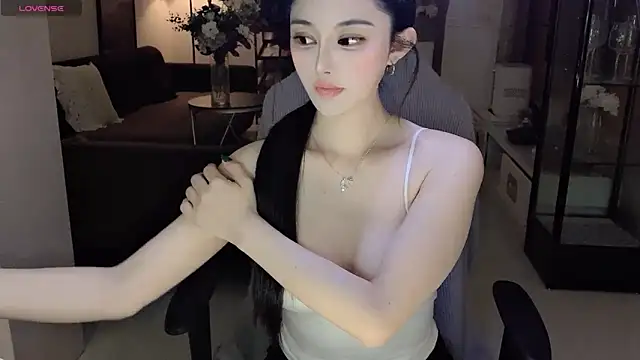 Snapshot of Irene--- chatting on 27, 2, 2025 Irene--- online show from 27, 2, 2025