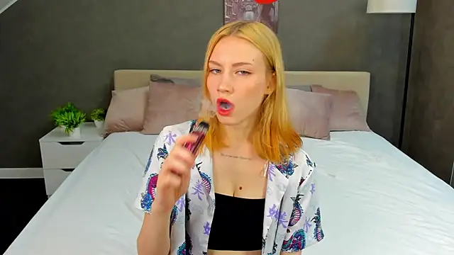 Mollly Rouge online show from 21, 3, 2025