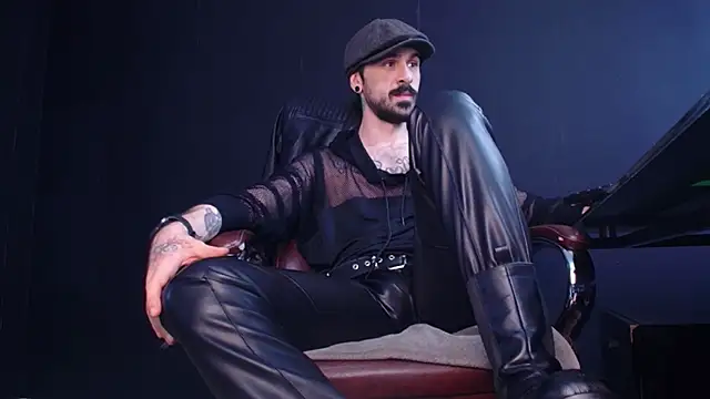 Snapshot of AxelColton chatting on 24, 10, 2025 AxelColton online show from 24, 10, 2025