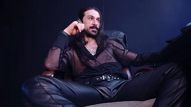 Snapshot of AxelColton chatting on 25, 10, 2025 AxelColton online show from 25, 10, 2025